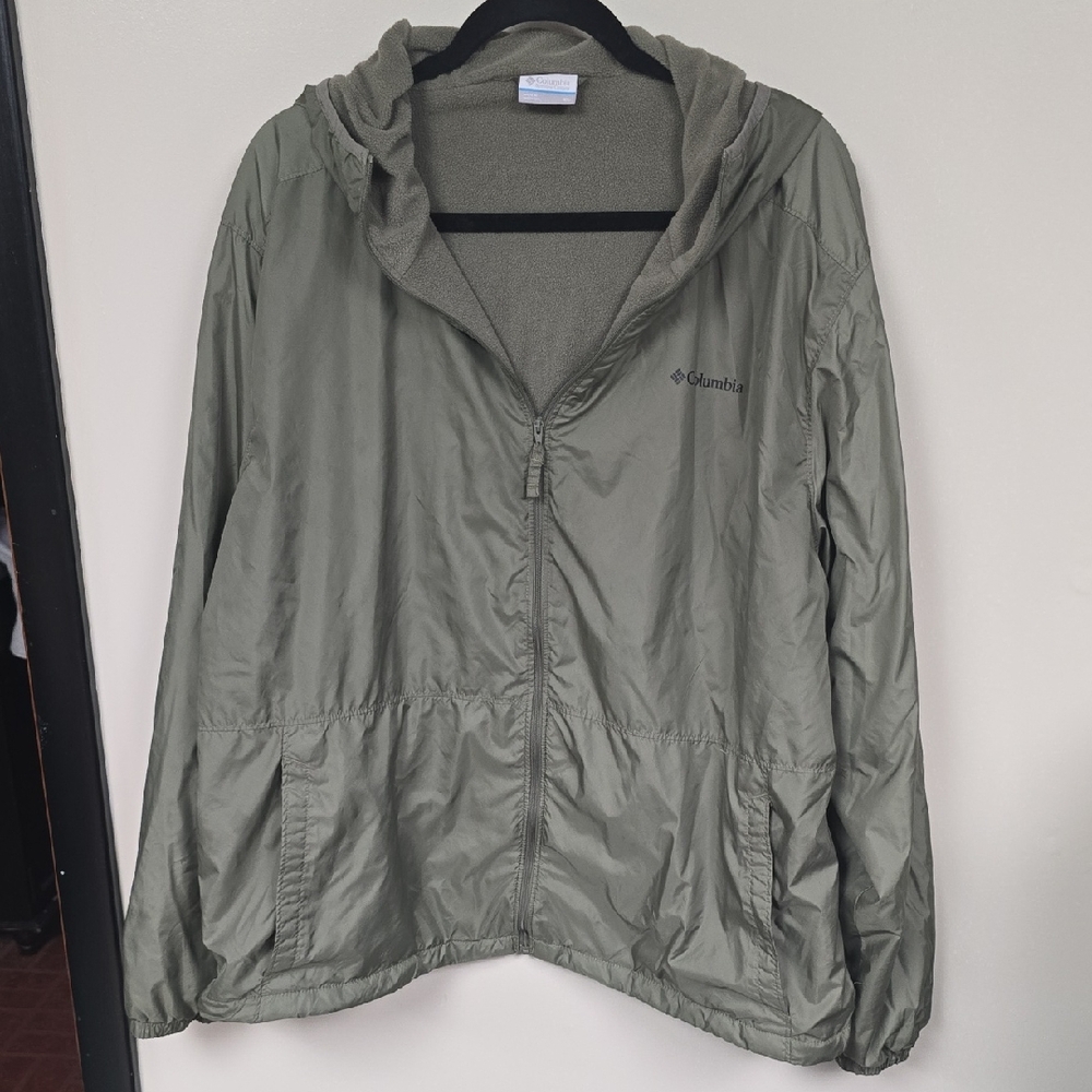 Columbia Olive Hooded Windbreaker With Fleece Inside